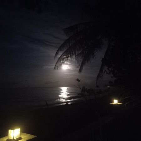 Bali North Beach B&B Tianyar Esterno foto