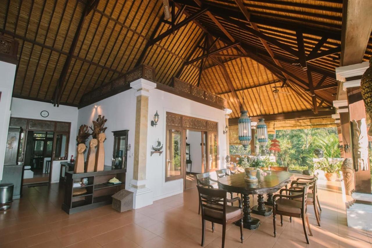 Bali North Beach B&B Tianyar Esterno foto