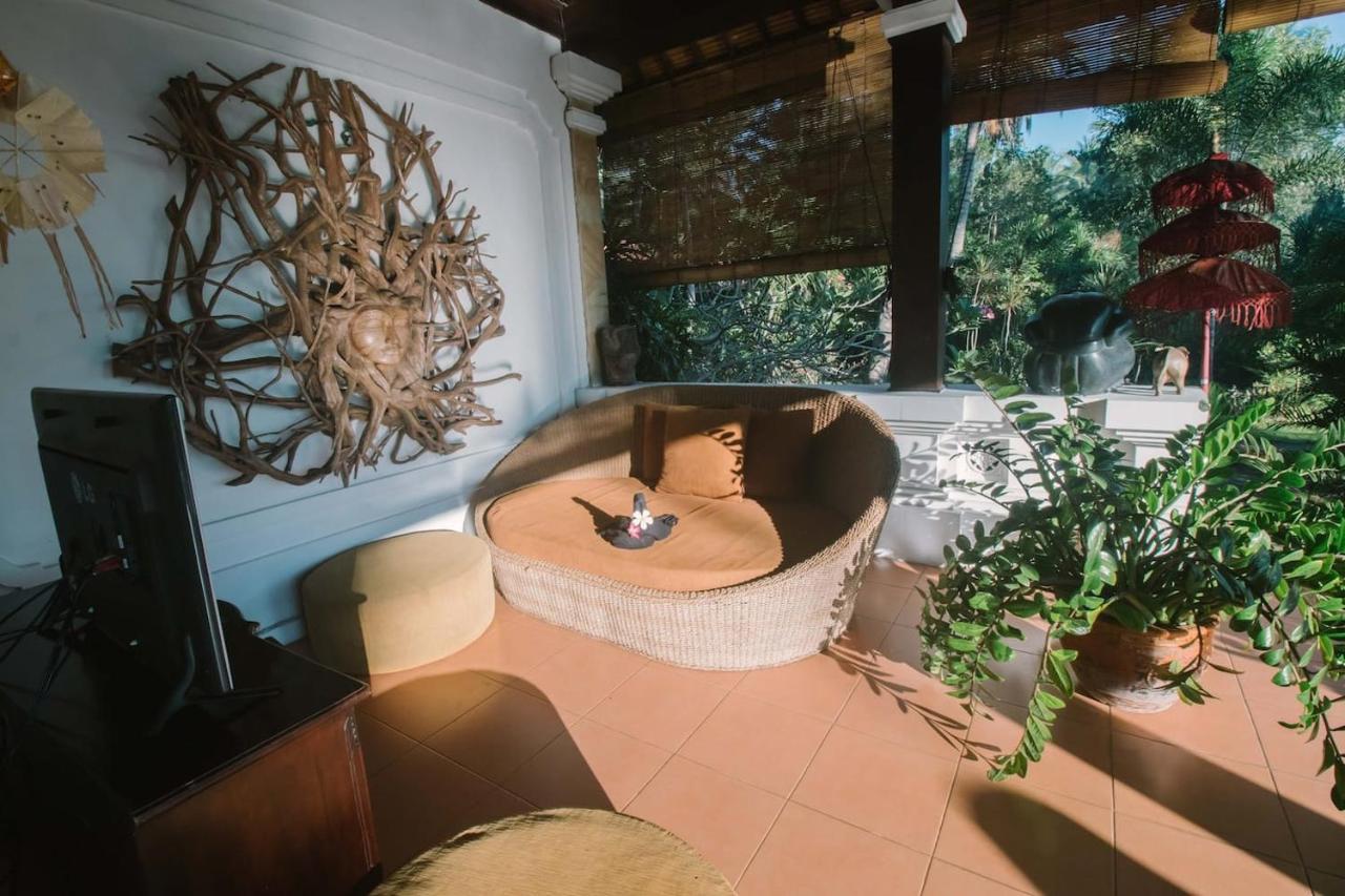 Bali North Beach B&B Tianyar Esterno foto