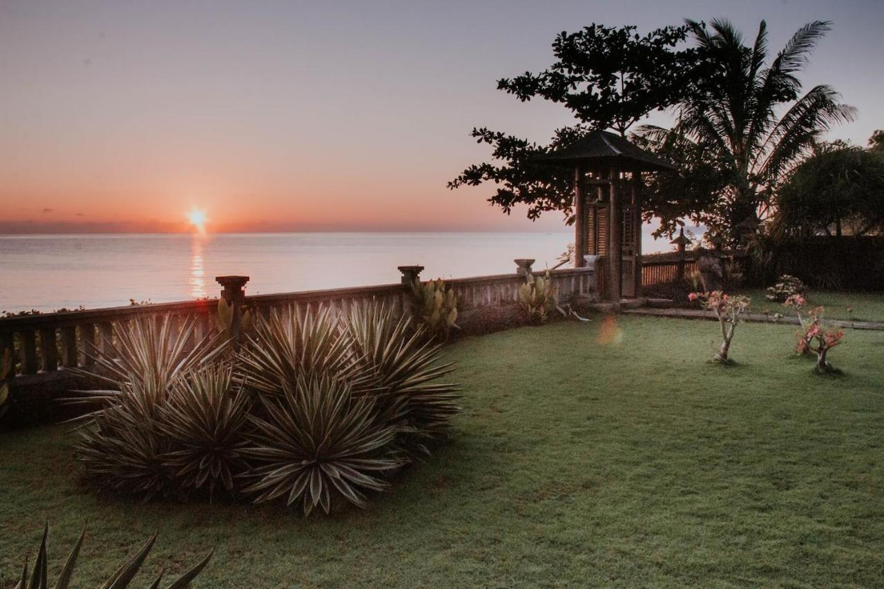 Bali North Beach B&B Tianyar Esterno foto