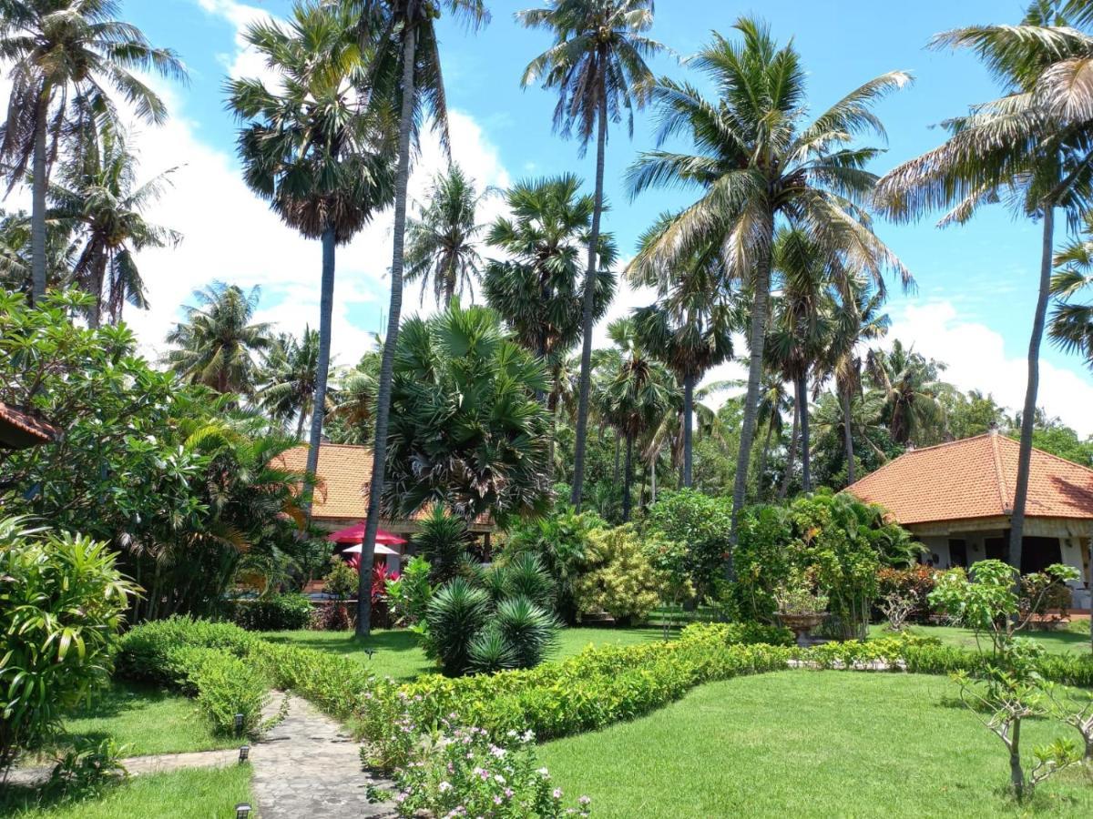 Bali North Beach B&B Tianyar Esterno foto