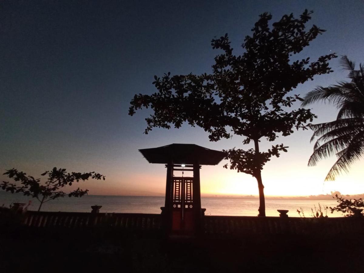 Bali North Beach B&B Tianyar Esterno foto