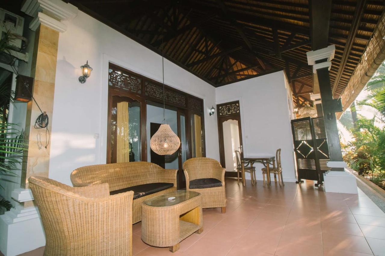 Bali North Beach B&B Tianyar Esterno foto