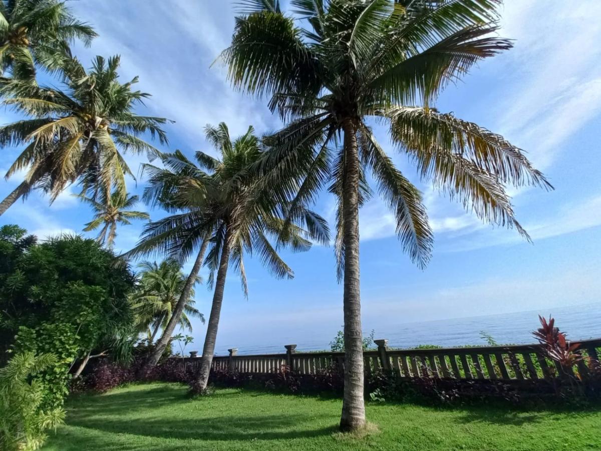 Bali North Beach B&B Tianyar Esterno foto