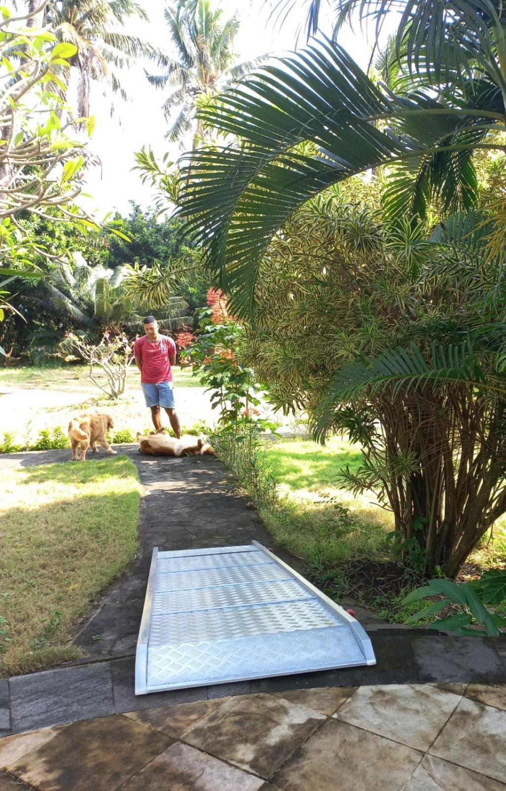 Bali North Beach B&B Tianyar Esterno foto