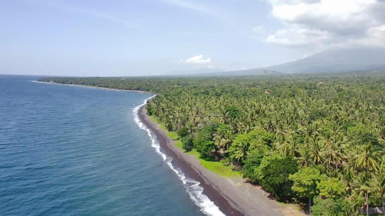 Bali North Beach B&B Tianyar Esterno foto