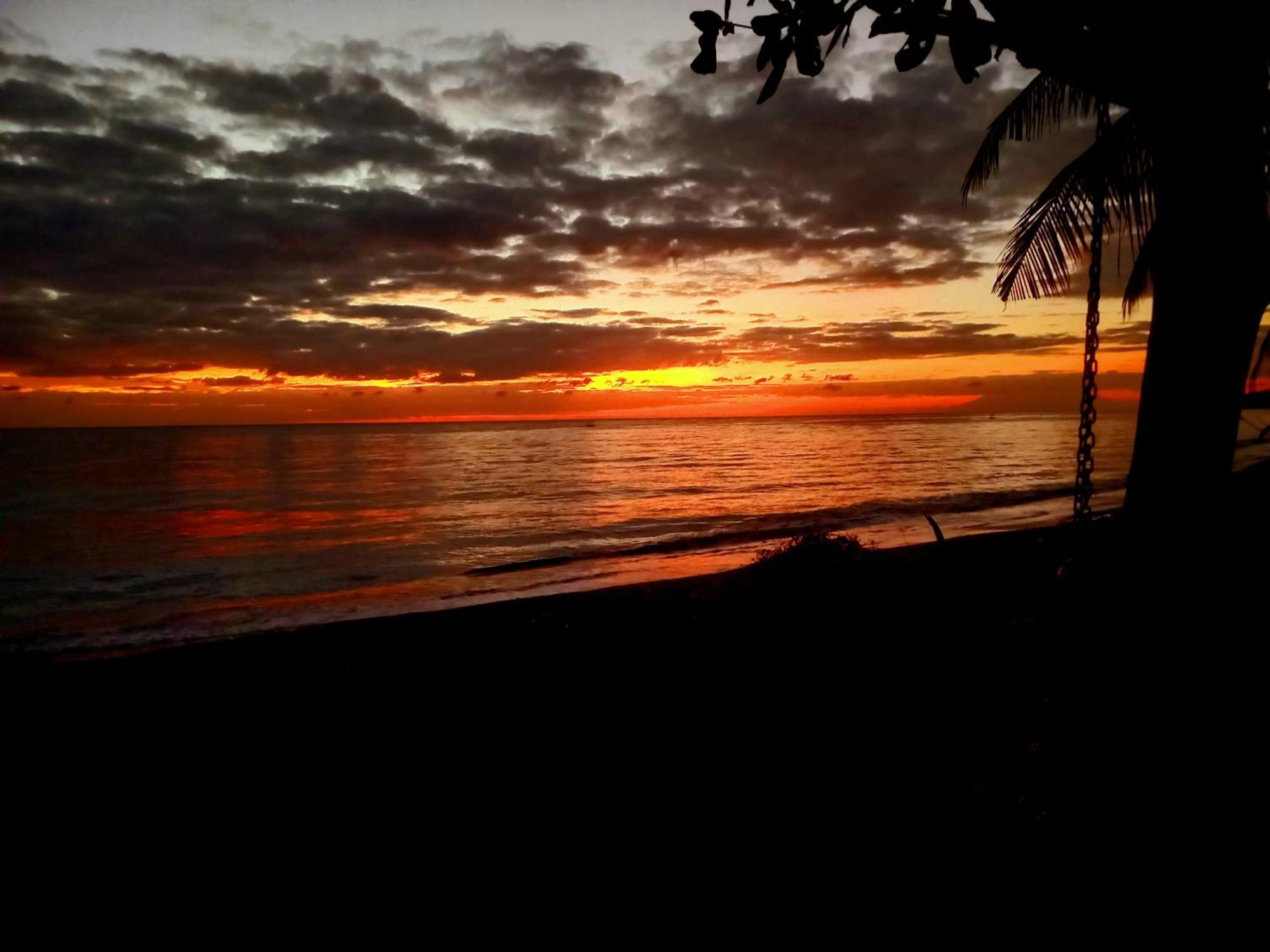 Bali North Beach B&B Tianyar Esterno foto